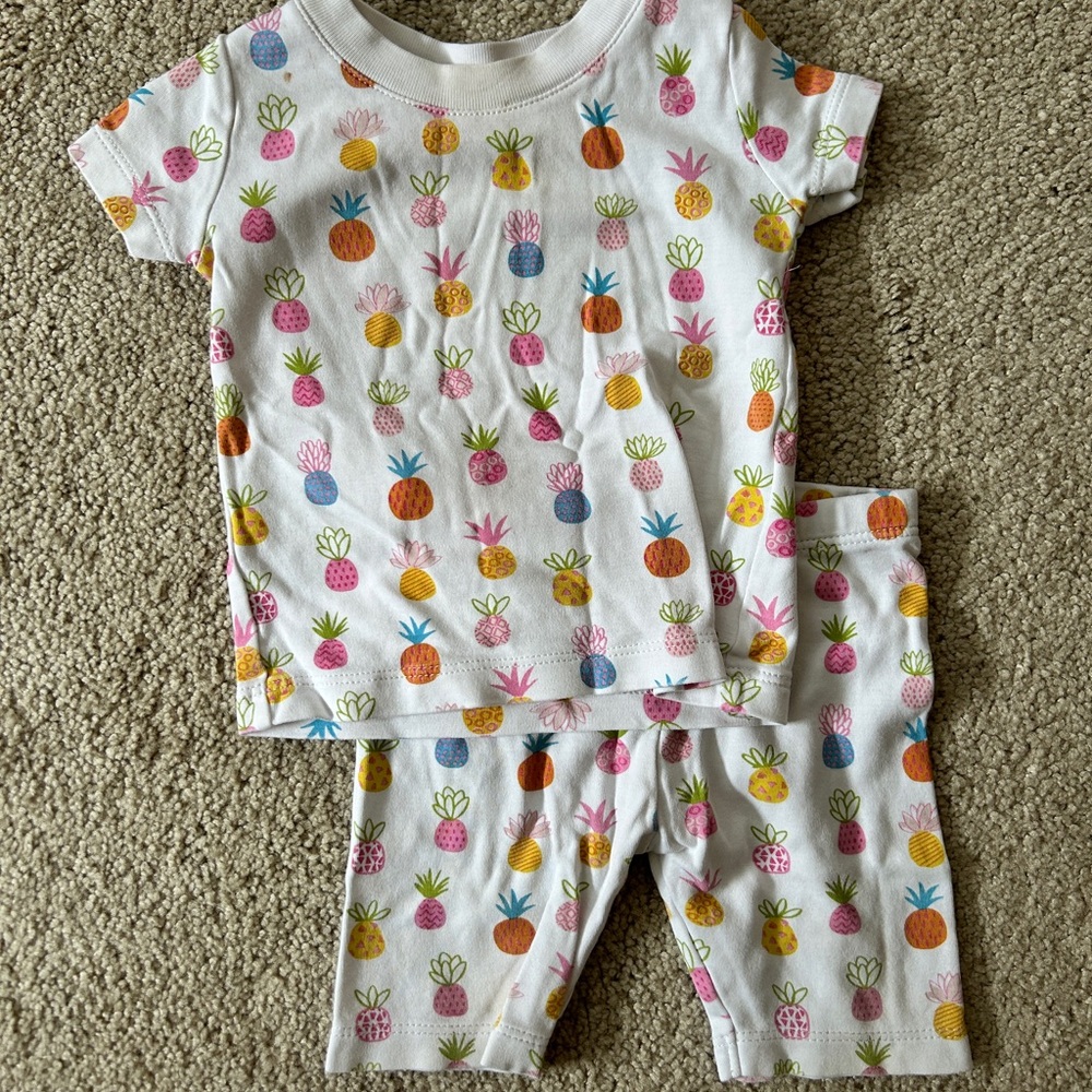 Kissy Kissy Two-piece Pajamas